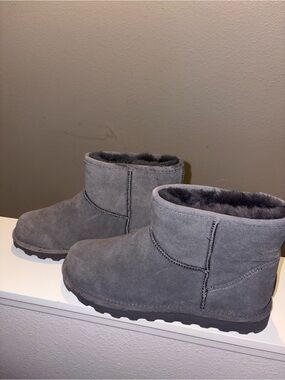 Bearpaw Grey Boots Size 12